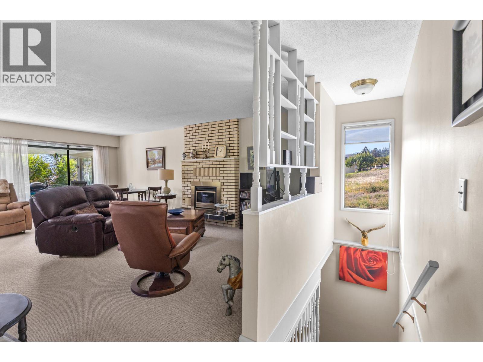 5284 Tailyour Lane, Peachland, British Columbia  V0H 1X1 - Photo 3 - 10400927
