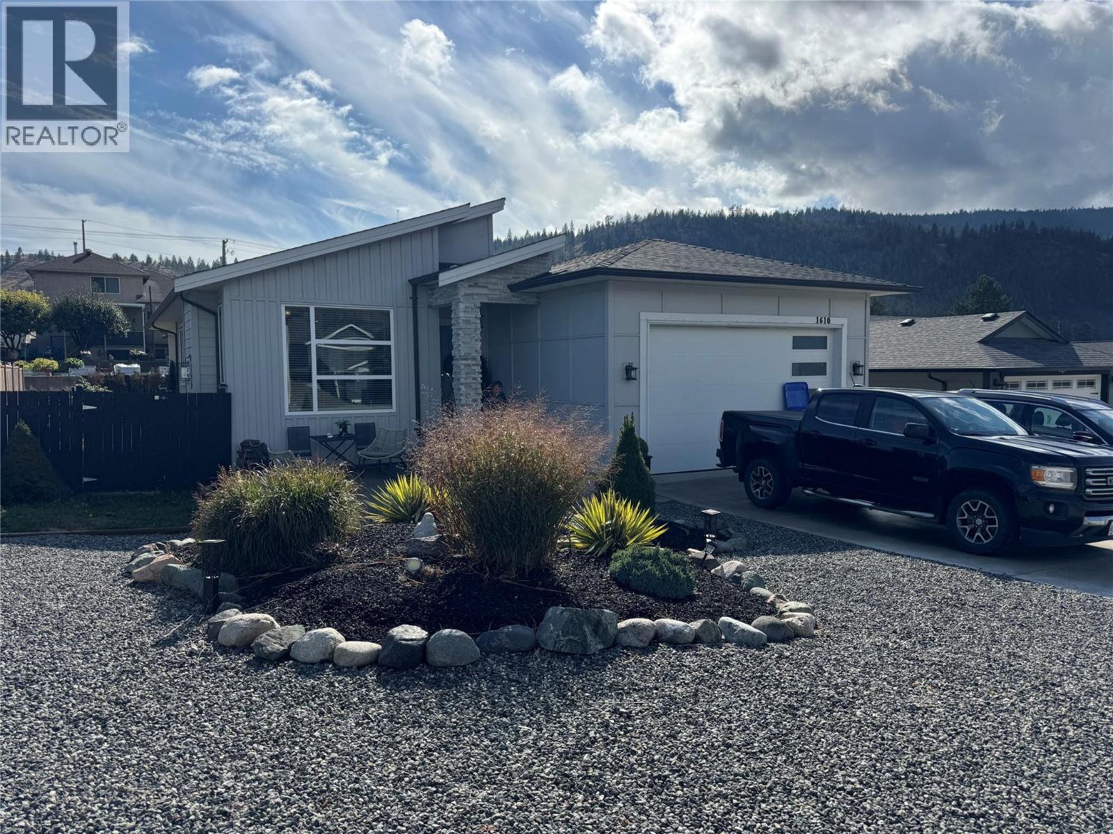 1610 Chestnut Avenue, Merritt, British Columbia  V1K 0A9 - Photo 1 - 10400923