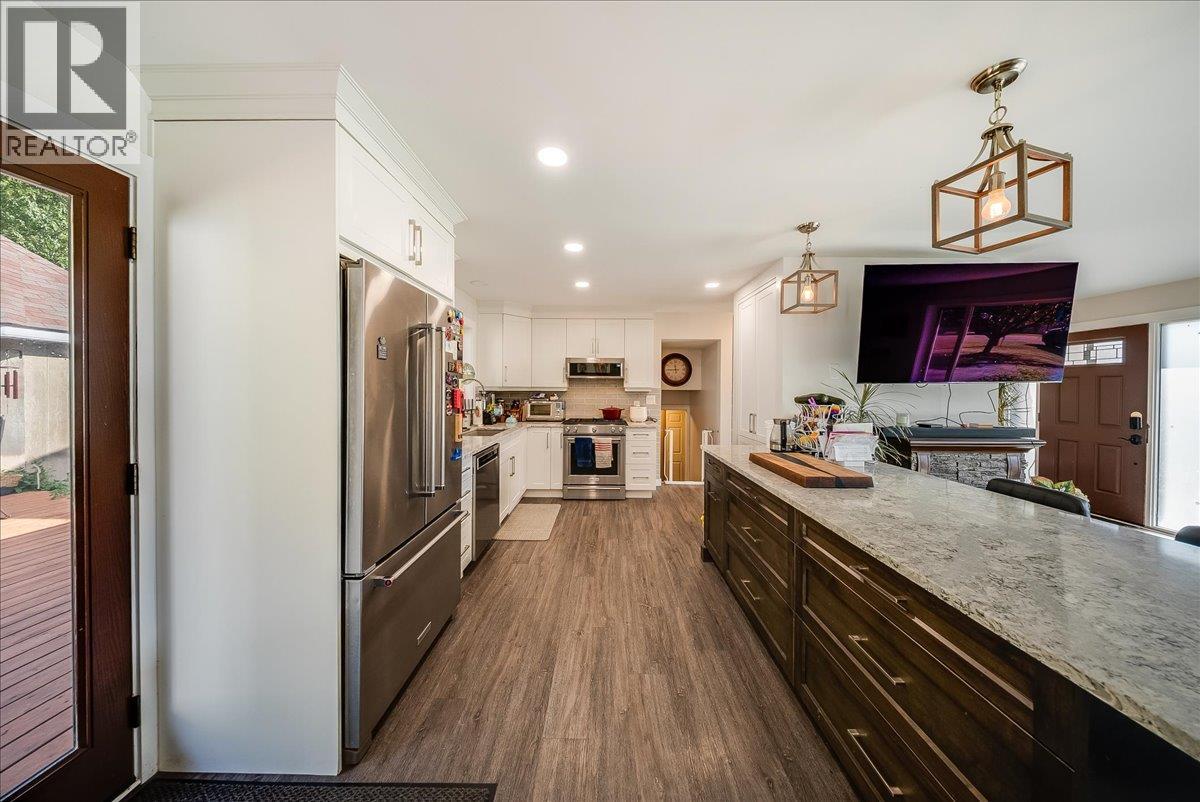 2129 Raspberry Road, Castlegar, British Columbia  V1N 4T6 - Photo 21 - 10400574