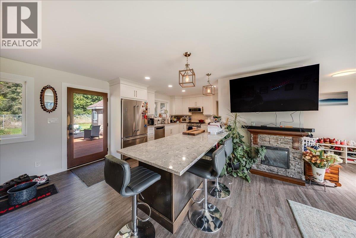 2129 Raspberry Road, Castlegar, British Columbia  V1N 4T6 - Photo 22 - 10400574