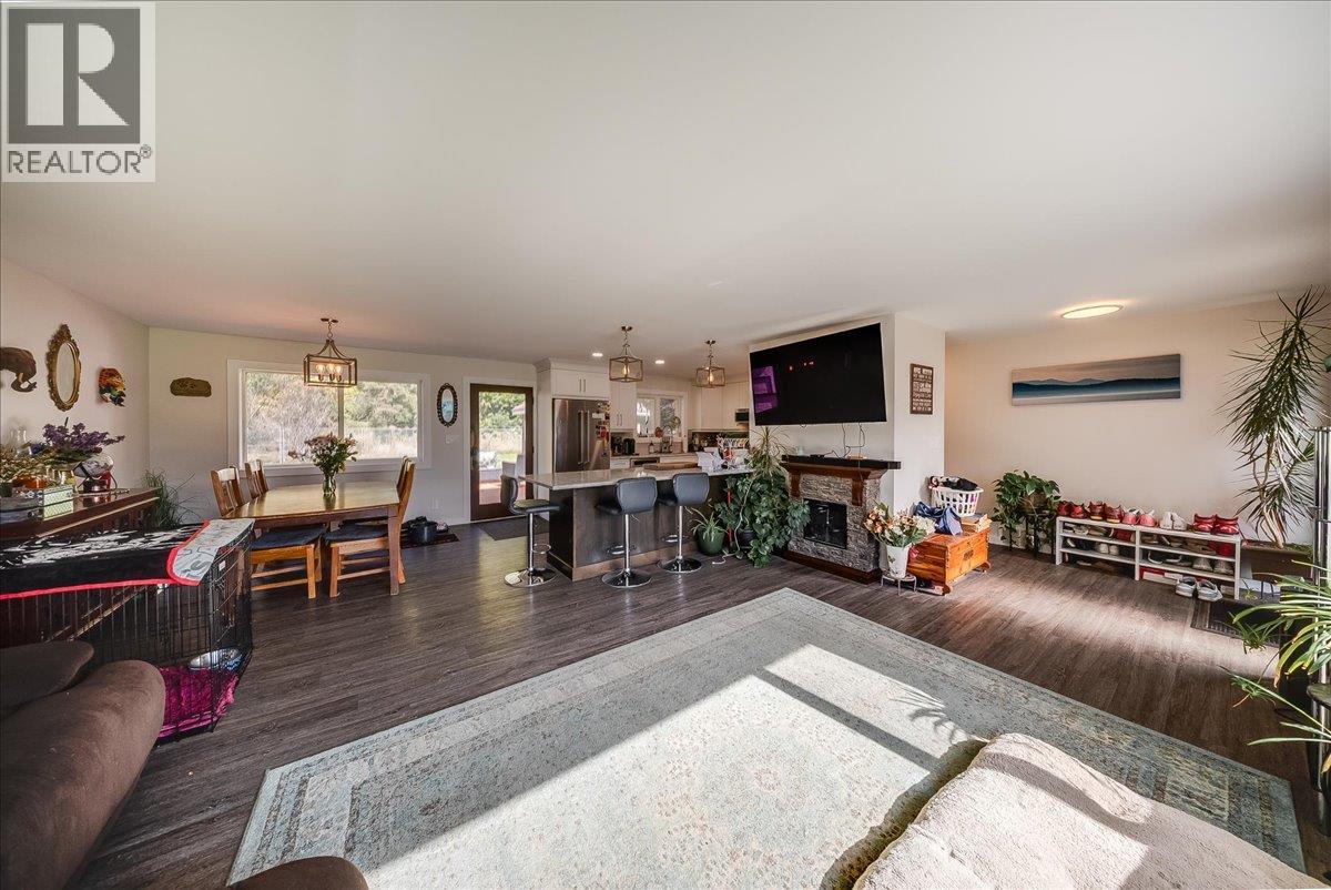 2129 Raspberry Road, Castlegar, British Columbia  V1N 4T6 - Photo 23 - 10400574