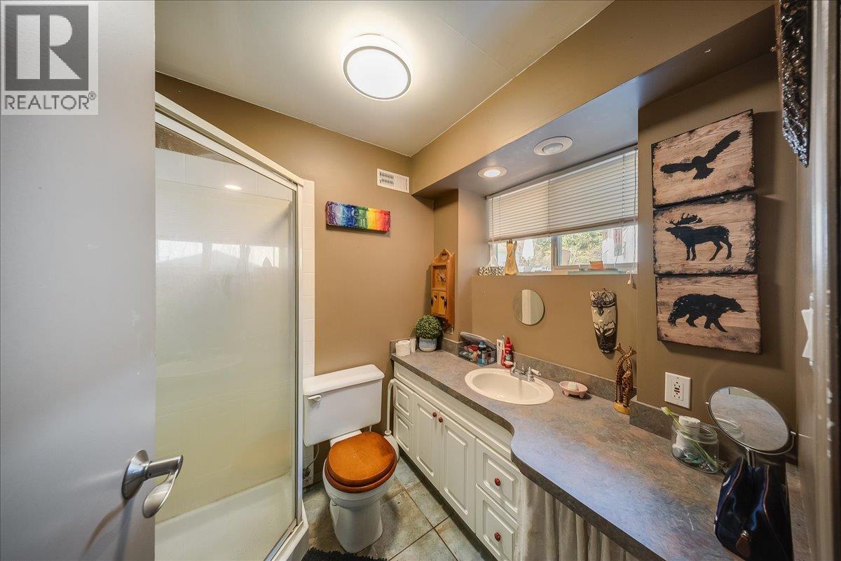2129 Raspberry Road, Castlegar, British Columbia  V1N 4T6 - Photo 34 - 10400574