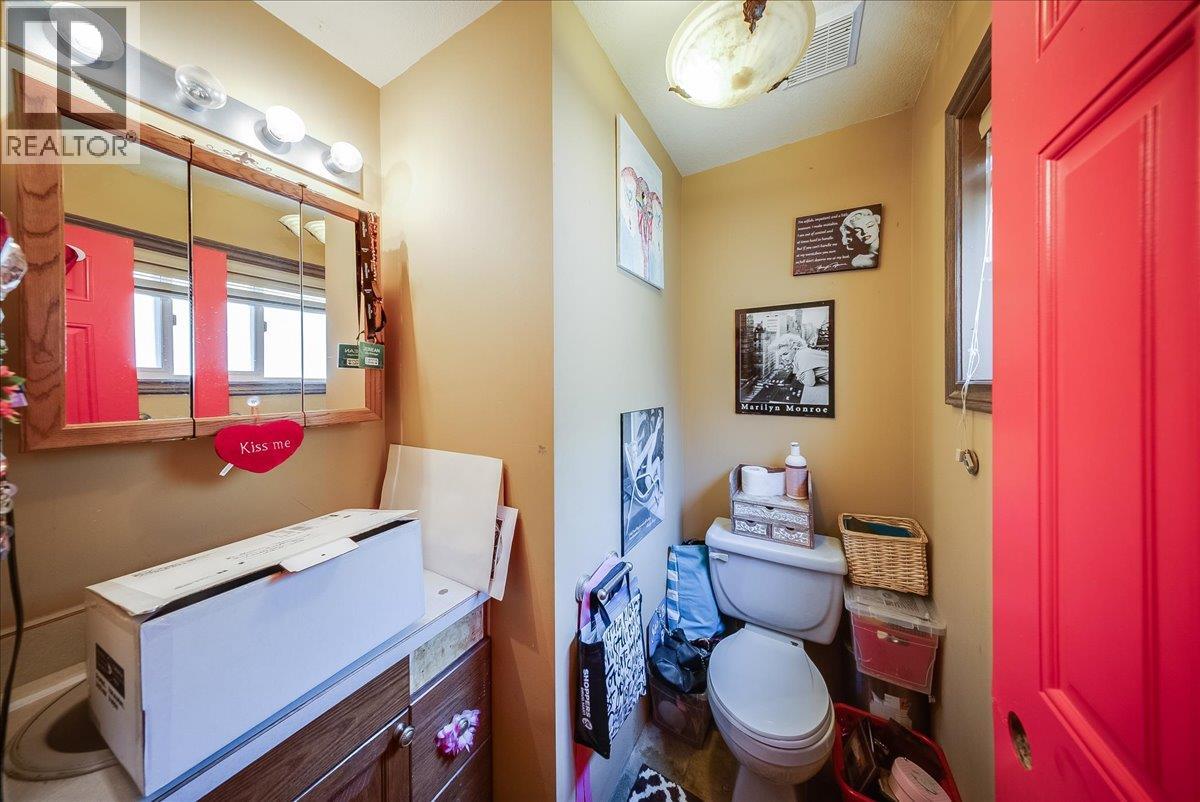 2129 Raspberry Road, Castlegar, British Columbia  V1N 4T6 - Photo 38 - 10400574