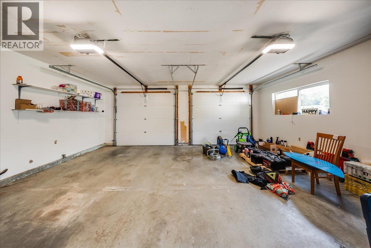 2129 Raspberry Road, Castlegar, British Columbia  V1N 4T6 - Photo 41 - 10400574