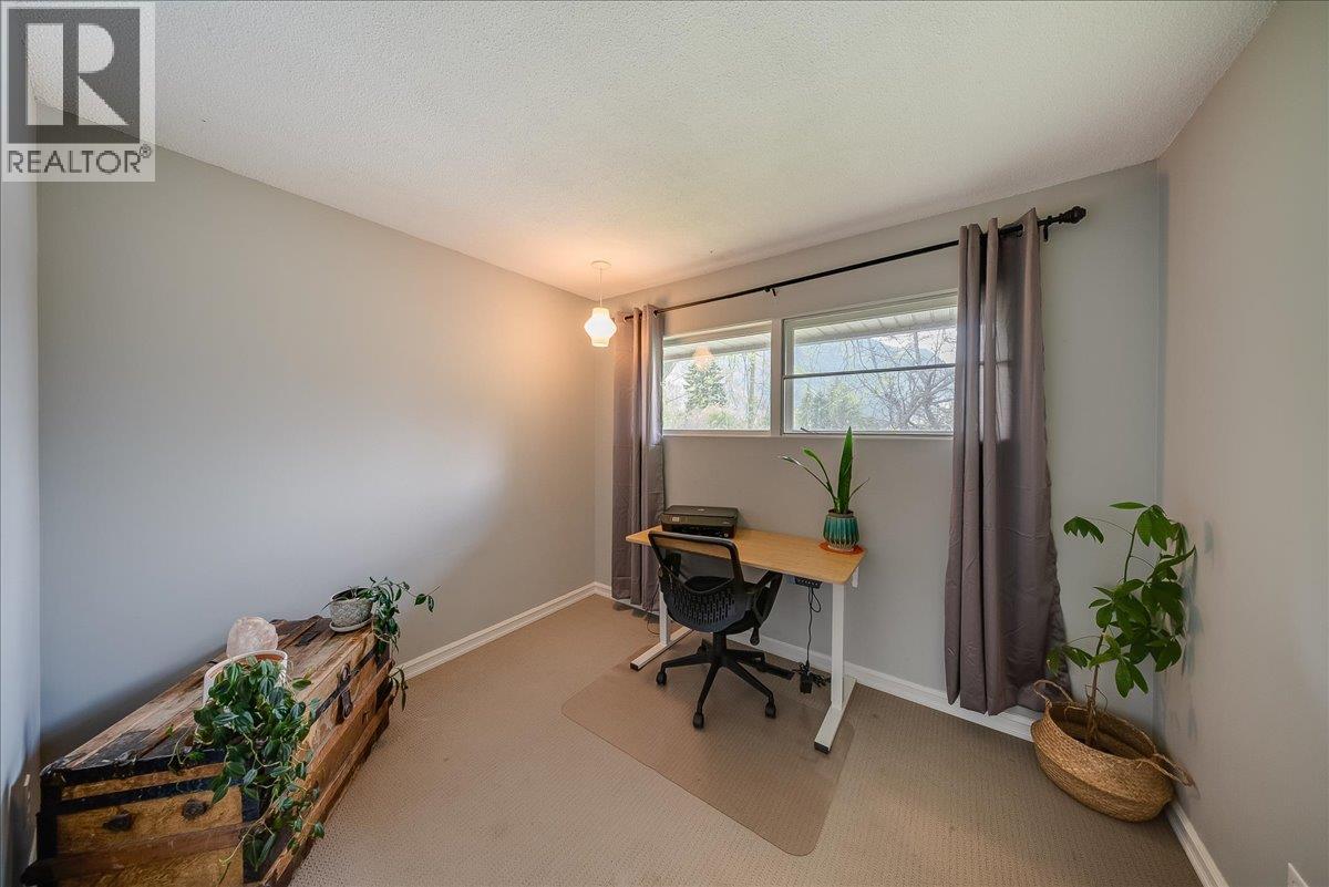 1106 Clarke Road, Robson, British Columbia  V0G 1X0 - Photo 24 - 10400696