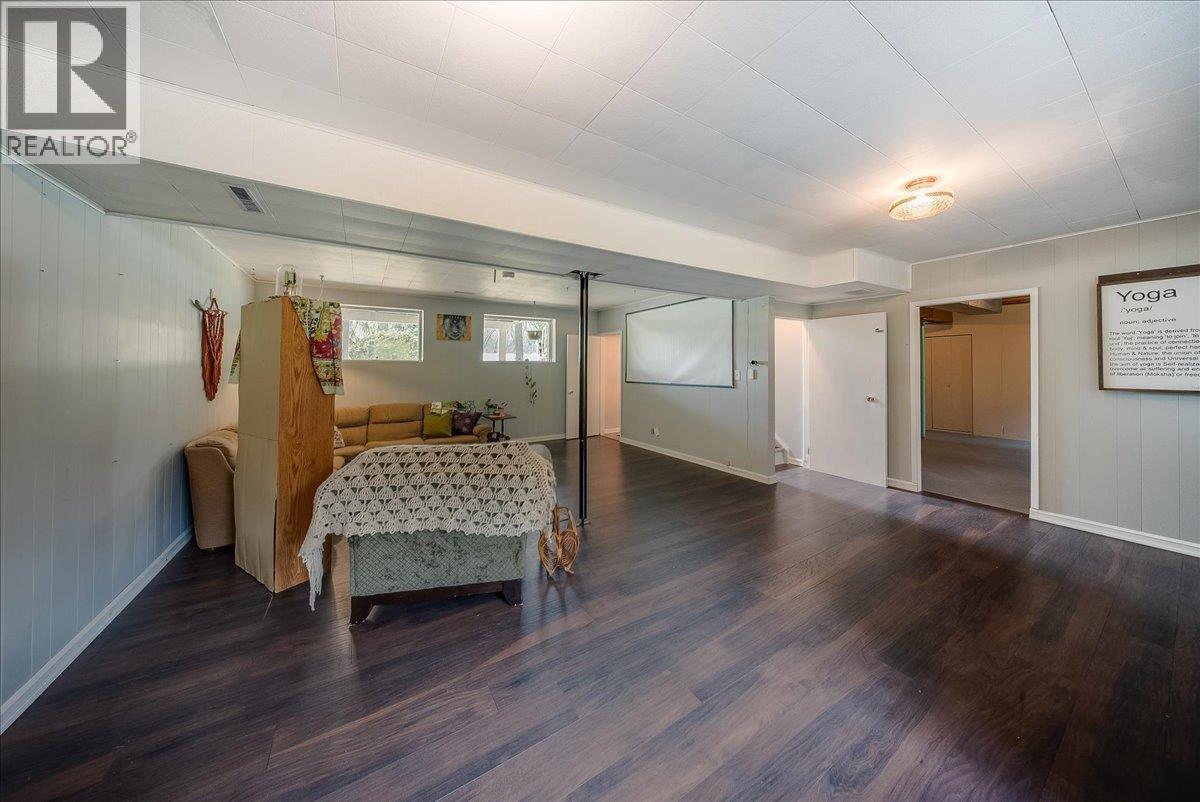 1106 Clarke Road, Robson, British Columbia  V0G 1X0 - Photo 32 - 10400696