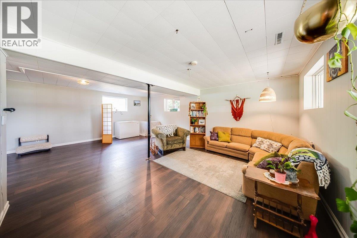 1106 Clarke Road, Robson, British Columbia  V0G 1X0 - Photo 35 - 10400696