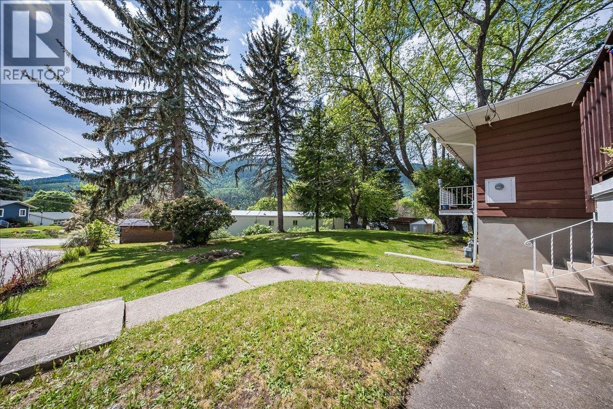 1106 Clarke Road, Robson, British Columbia  V0G 1X0 - Photo 53 - 10400696
