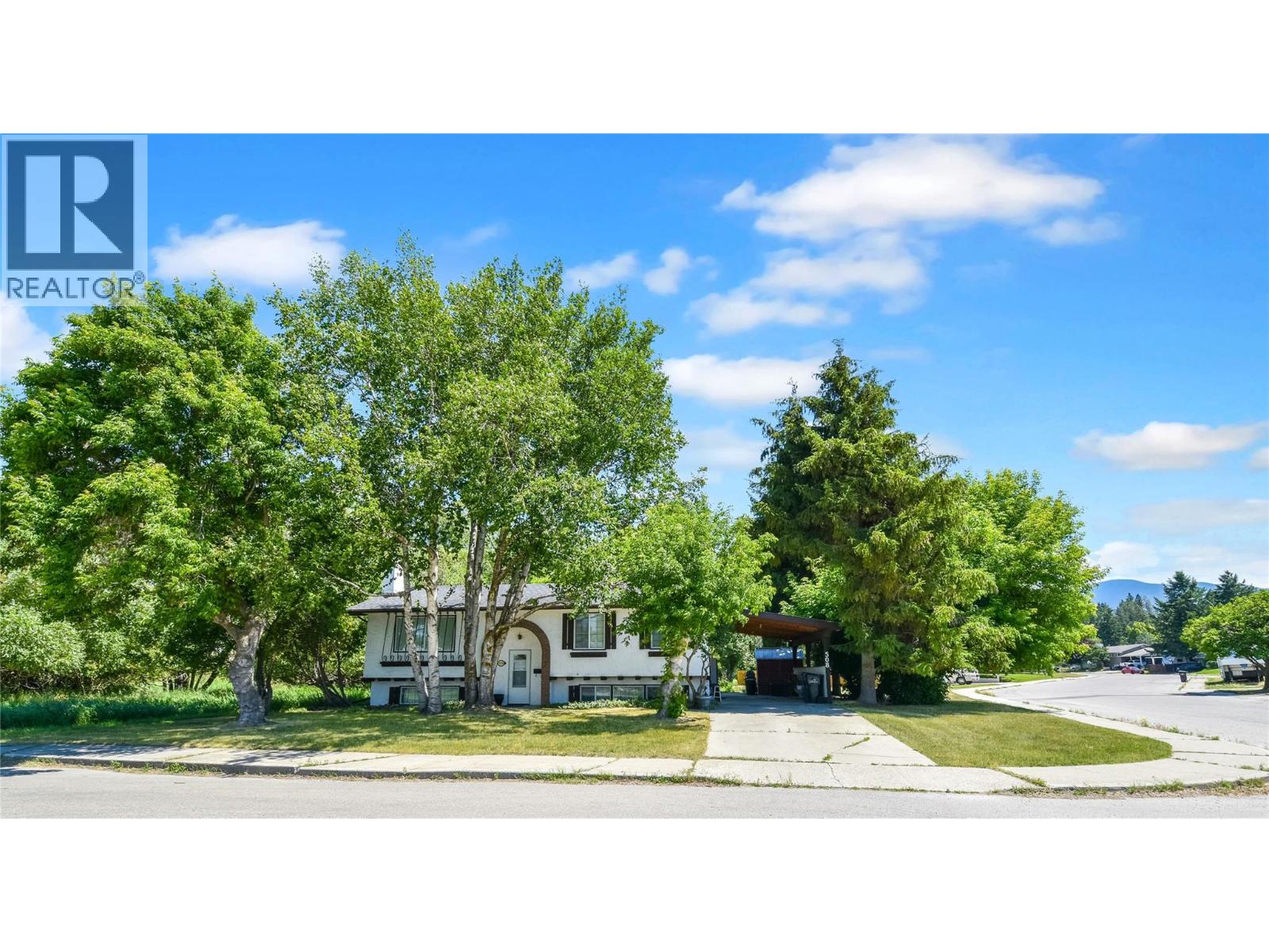 508 16th Ave S, Cranbrook, British Columbia  V1C 2Z9 - Photo 4 - 10400866