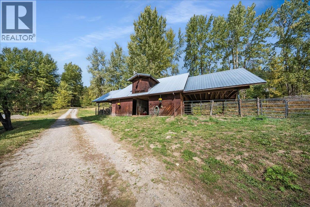 2961 Happy Valley Road, Rossland, British Columbia  V0G 1Y0 - Photo 13 - 10400913