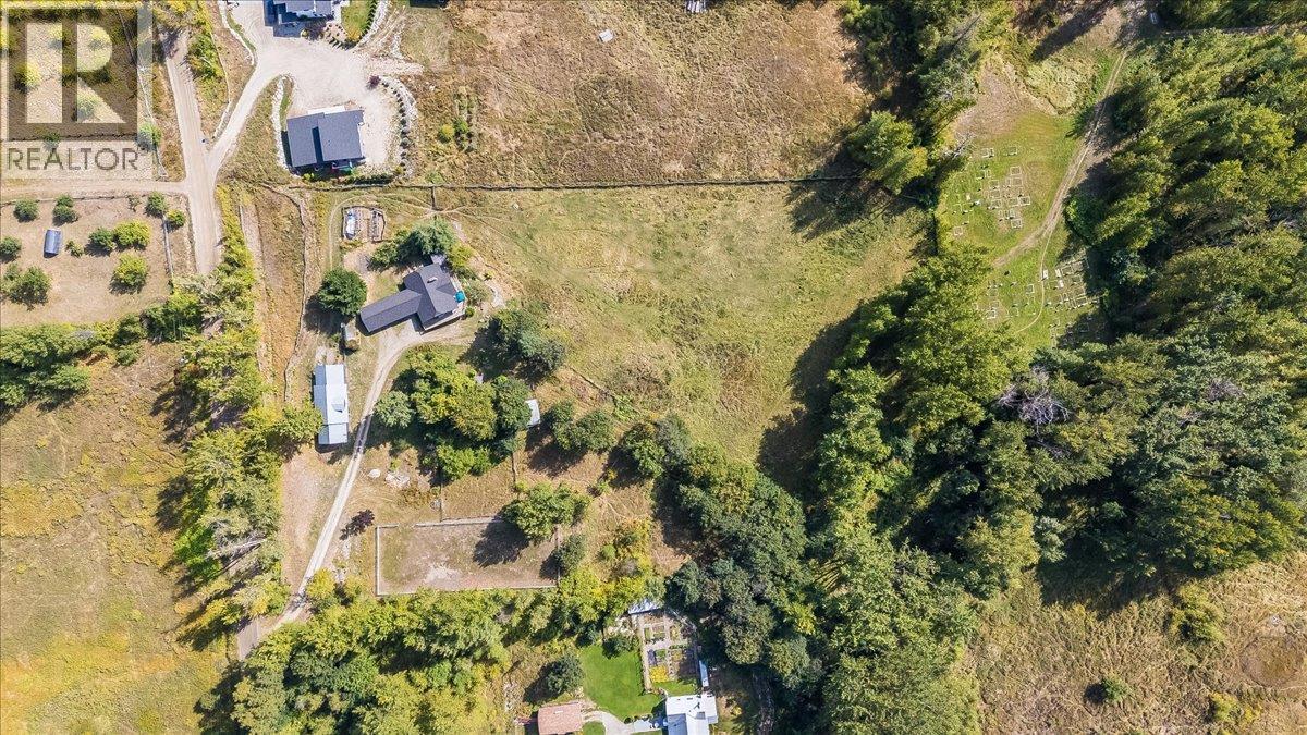2961 Happy Valley Road, Rossland, British Columbia  V0G 1Y0 - Photo 3 - 10400913