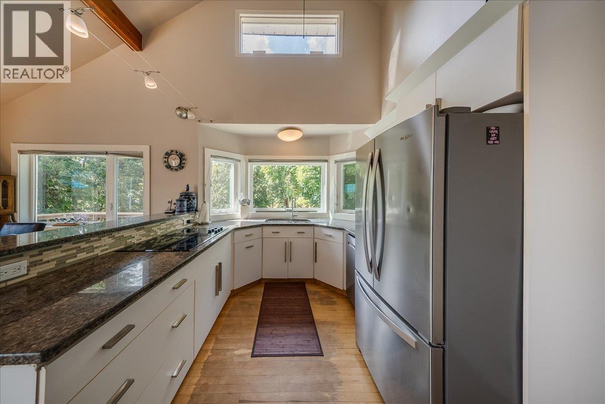 2961 Happy Valley Road, Rossland, British Columbia  V0G 1Y0 - Photo 30 - 10400913