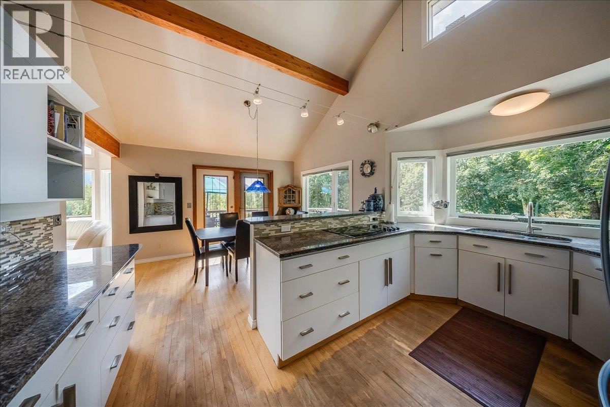 2961 Happy Valley Road, Rossland, British Columbia  V0G 1Y0 - Photo 31 - 10400913
