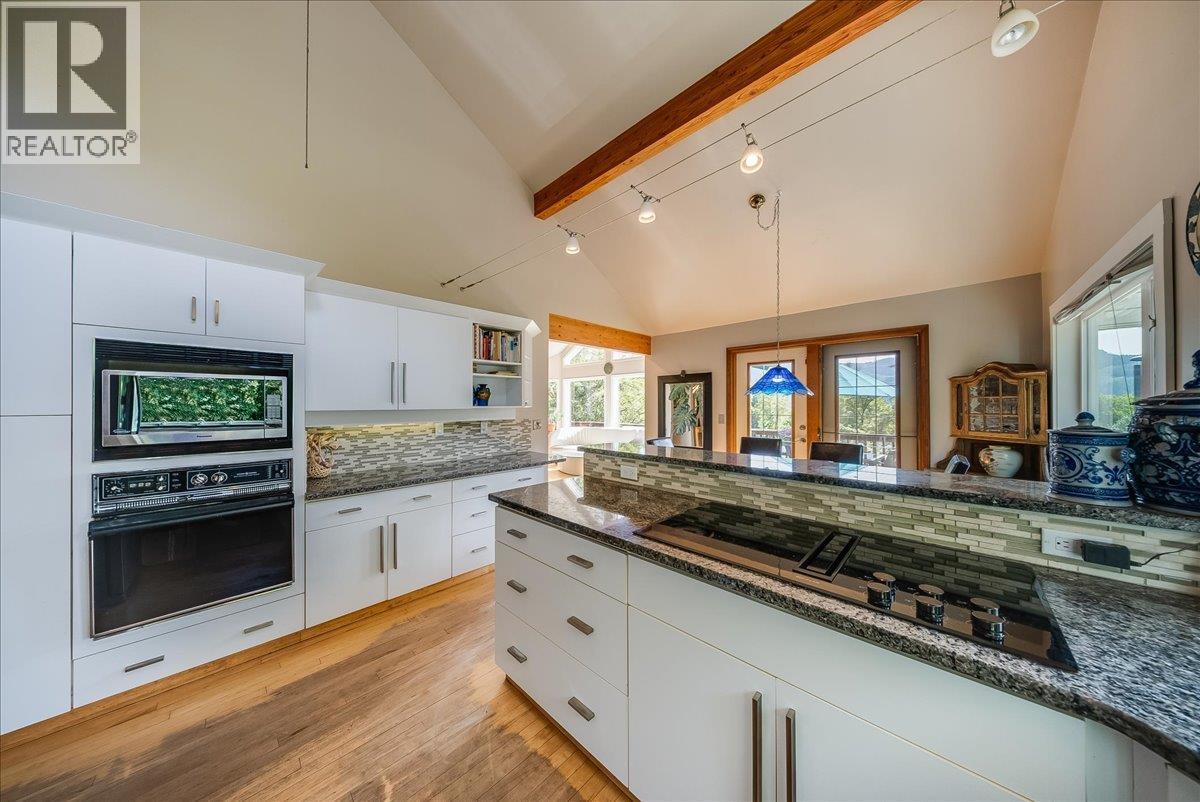 2961 Happy Valley Road, Rossland, British Columbia  V0G 1Y0 - Photo 32 - 10400913