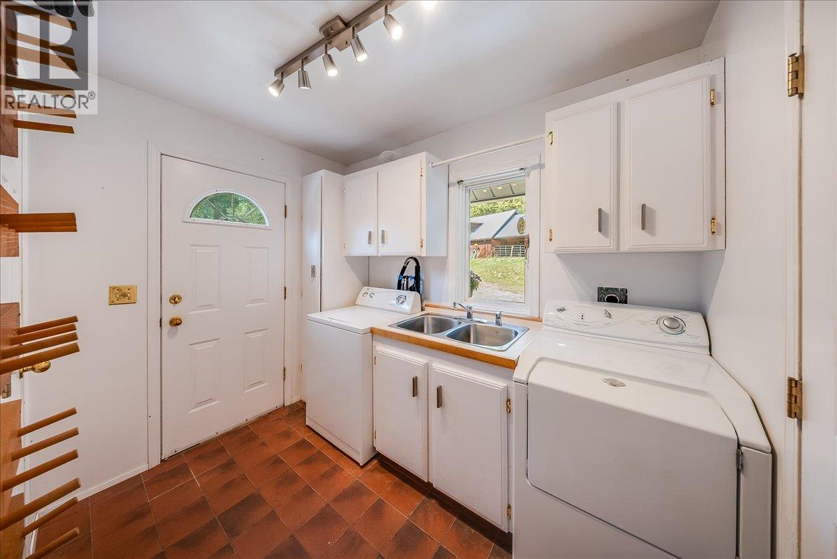 2961 Happy Valley Road, Rossland, British Columbia  V0G 1Y0 - Photo 39 - 10400913