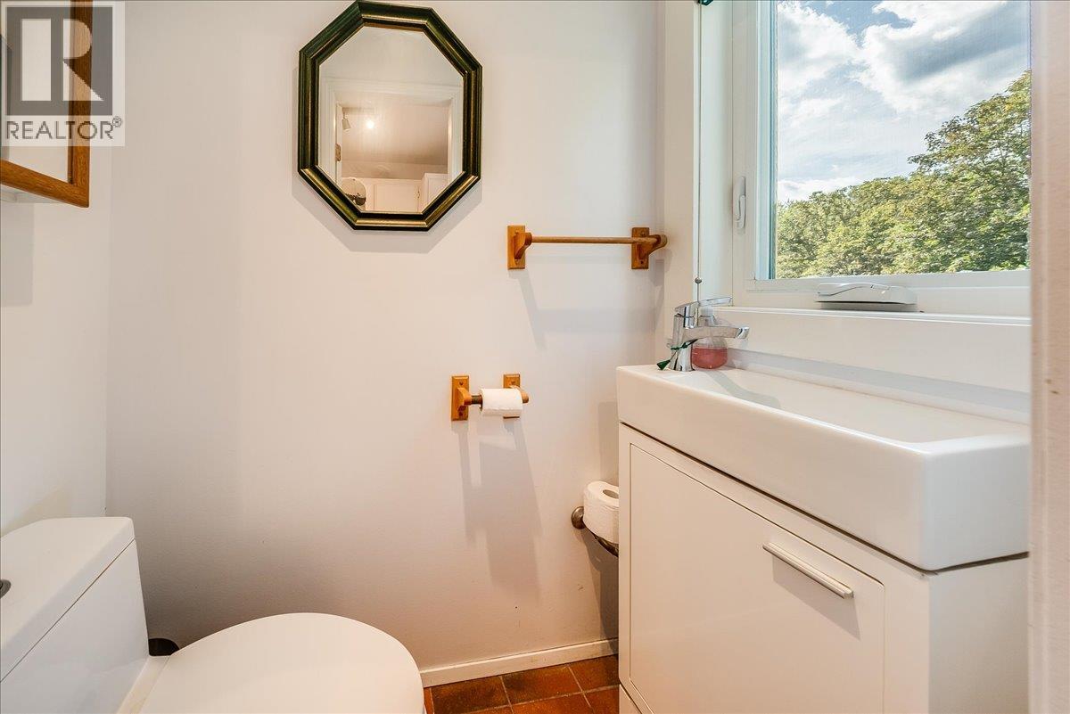 2961 Happy Valley Road, Rossland, British Columbia  V0G 1Y0 - Photo 40 - 10400913