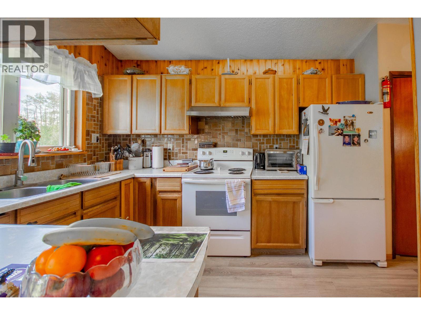14034 211 Road, Dawson Creek, British Columbia  V1G 4G7 - Photo 2 - 10400983