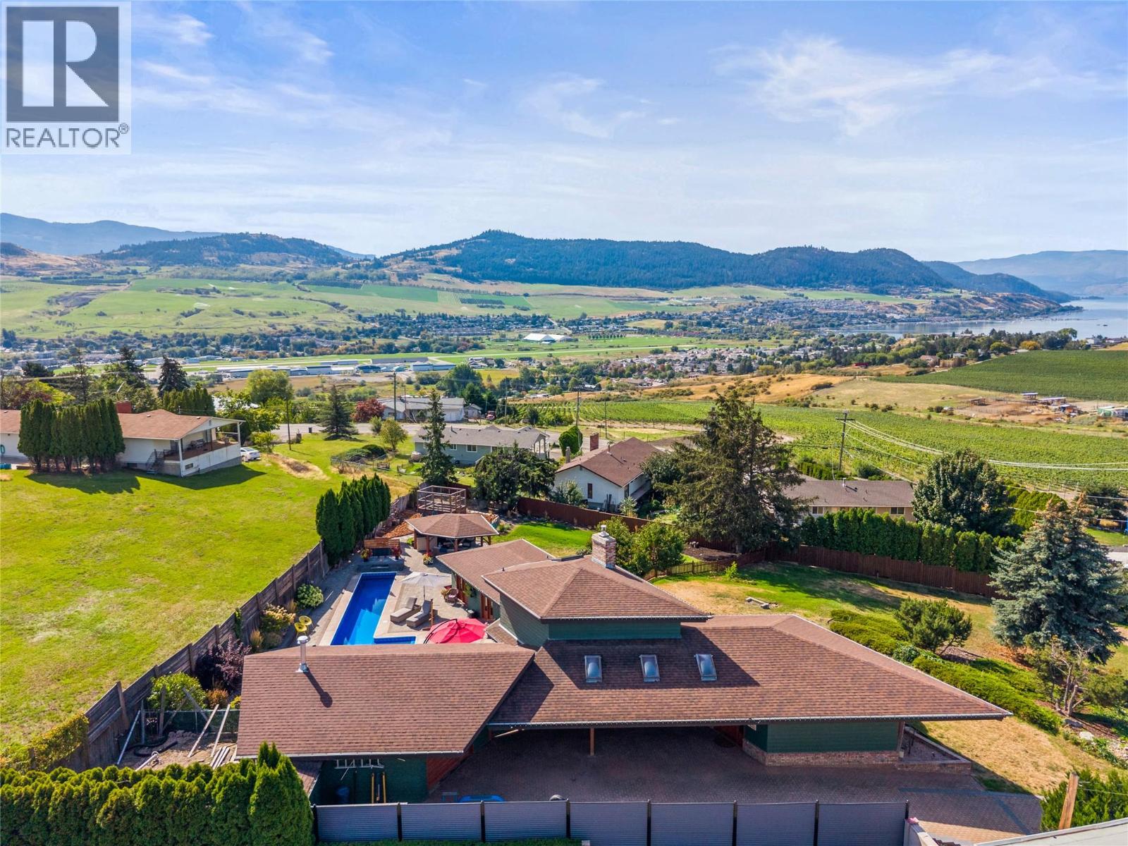 3047 Sunnyview Road, Vernon, British Columbia  V1H 1B5 - Photo 8 - 10400889