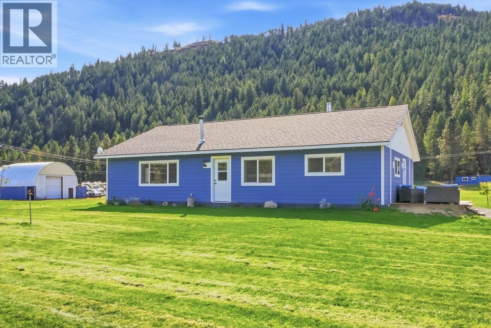3590 #3 Highway, Rock Creek, British Columbia  V0H 1Y0 - Photo 2 - 10400714
