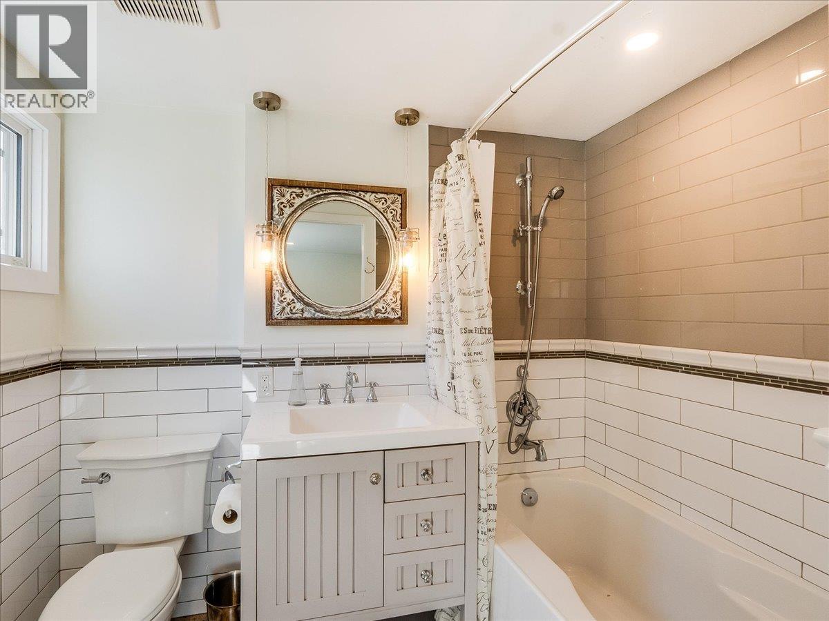 2243 First Avenue, Rossland, British Columbia  V0G 1Y0 - Photo 24 - 10401002