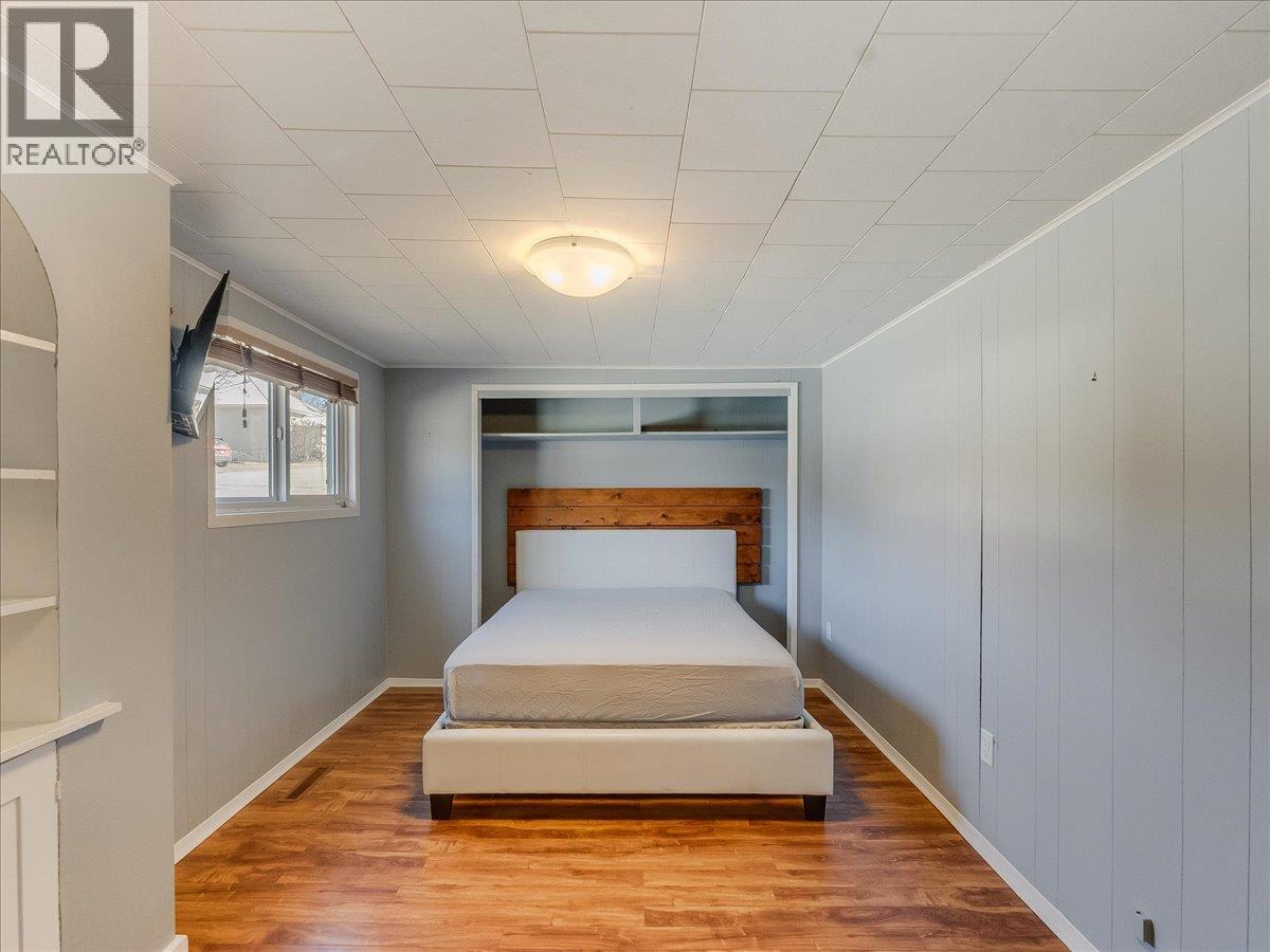 2243 First Avenue, Rossland, British Columbia  V0G 1Y0 - Photo 25 - 10401002
