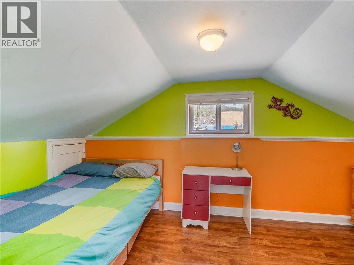 2243 First Avenue, Rossland, British Columbia  V0G 1Y0 - Photo 28 - 10401002