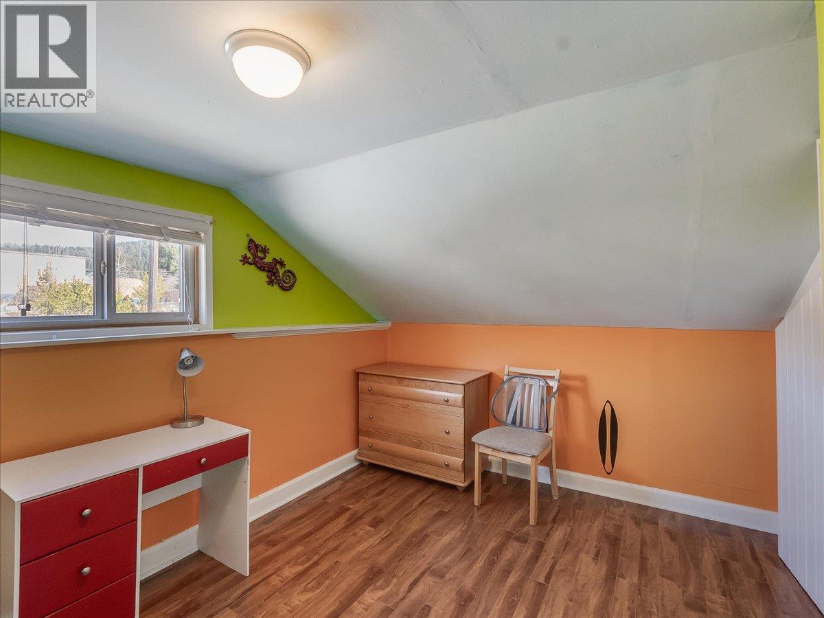 2243 First Avenue, Rossland, British Columbia  V0G 1Y0 - Photo 29 - 10401002