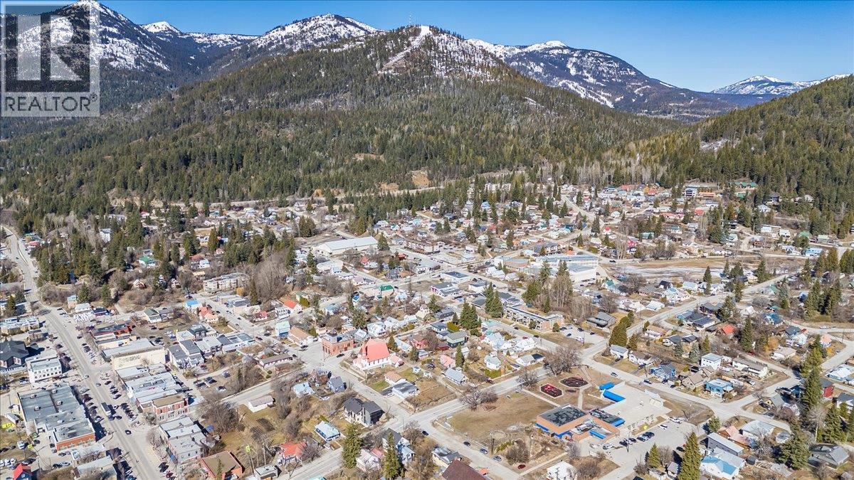 2243 First Avenue, Rossland, British Columbia  V0G 1Y0 - Photo 41 - 10401002