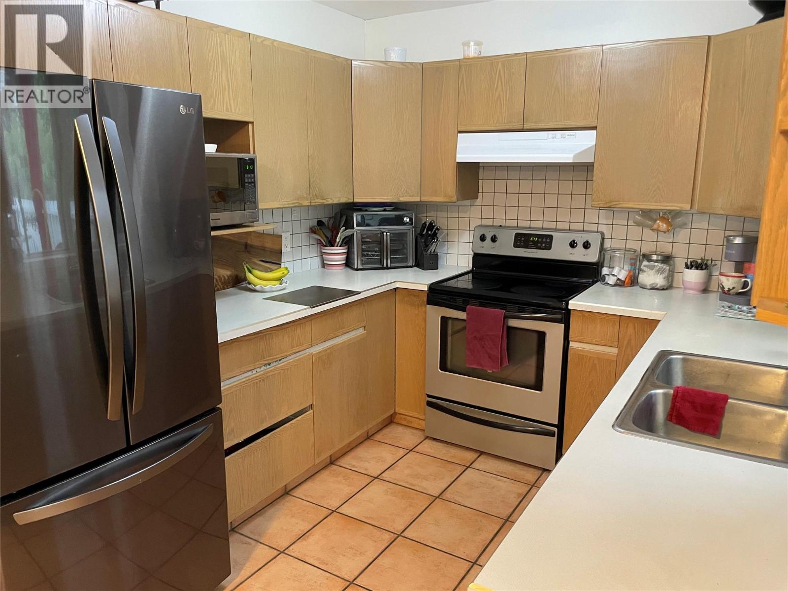 6034 Garraway Place, Peachland, British Columbia  V0H 1X4 - Photo 36 - 10400943