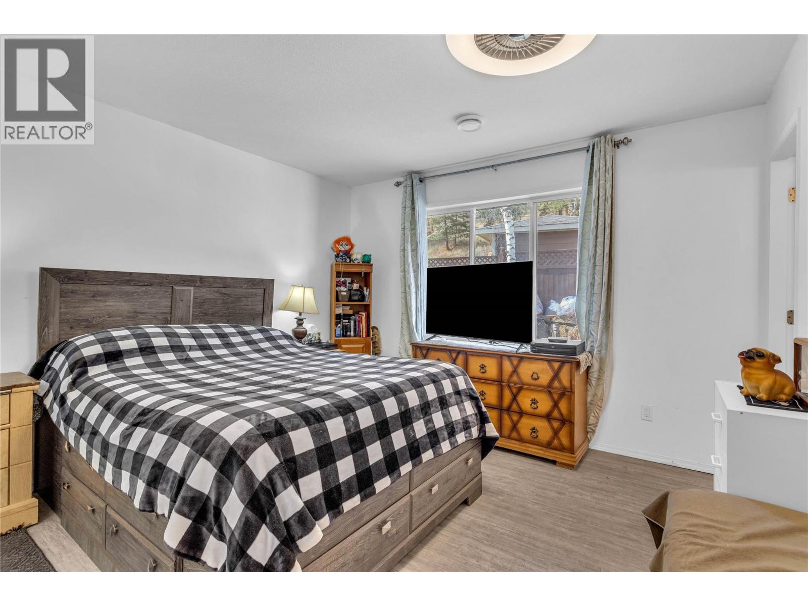 6034 Garraway Place, Peachland, British Columbia  V0H 1X4 - Photo 4 - 10400943