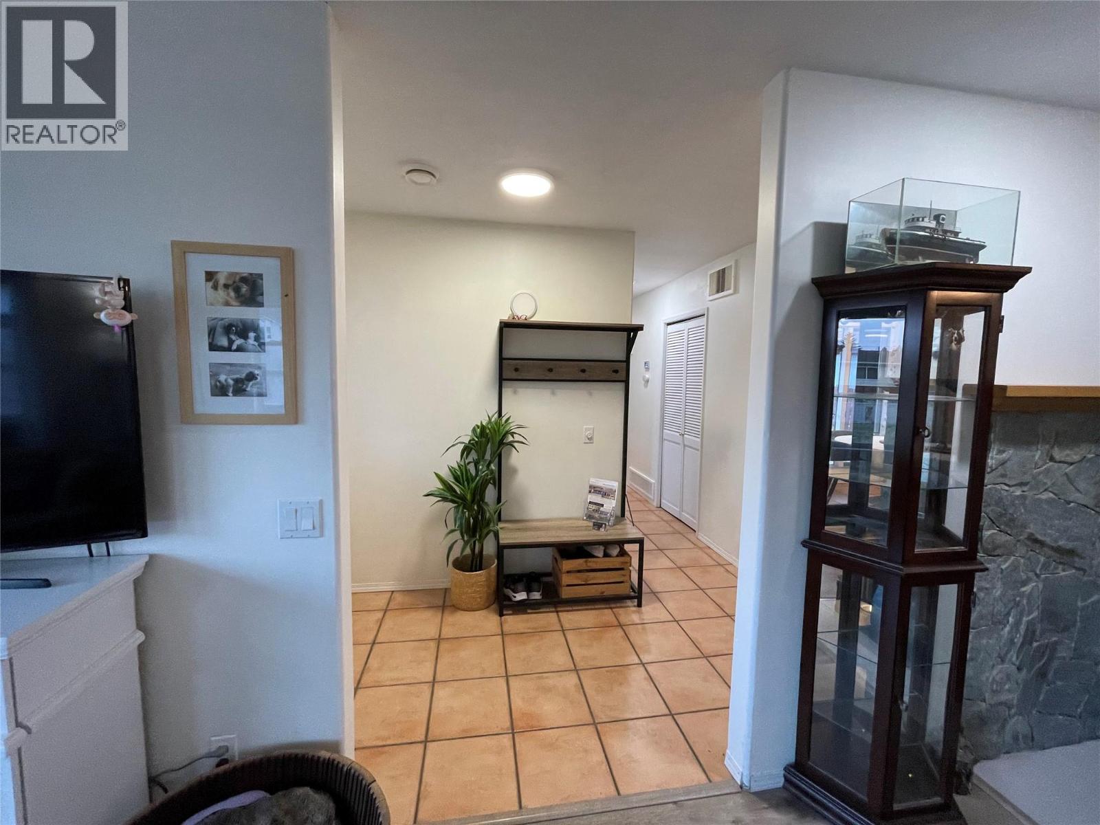 6034 Garraway Place, Peachland, British Columbia  V0H 1X4 - Photo 42 - 10400943