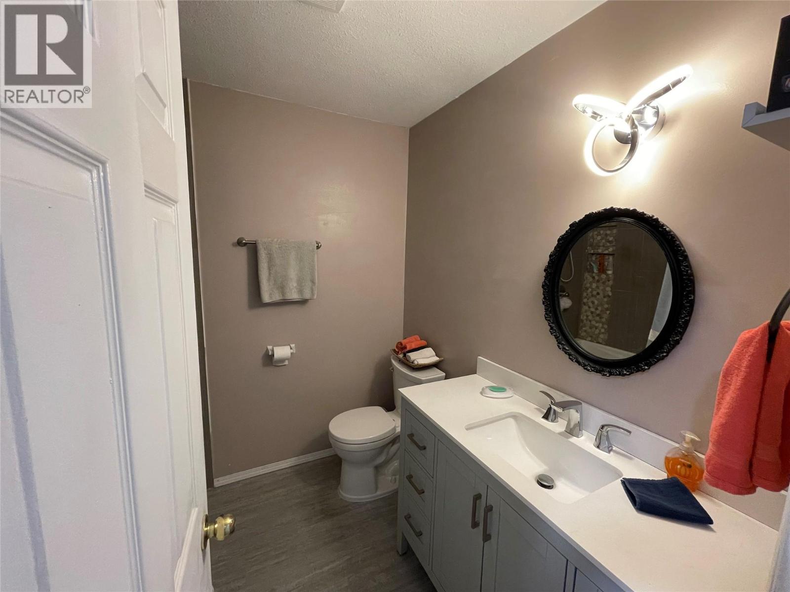 6034 Garraway Place, Peachland, British Columbia  V0H 1X4 - Photo 49 - 10400943
