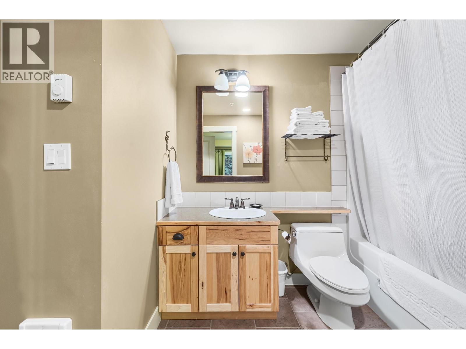 16310 Woolgar Road Unit# 216, Crawford Bay, British Columbia  V0B 1E0 - Photo 21 - 10400888