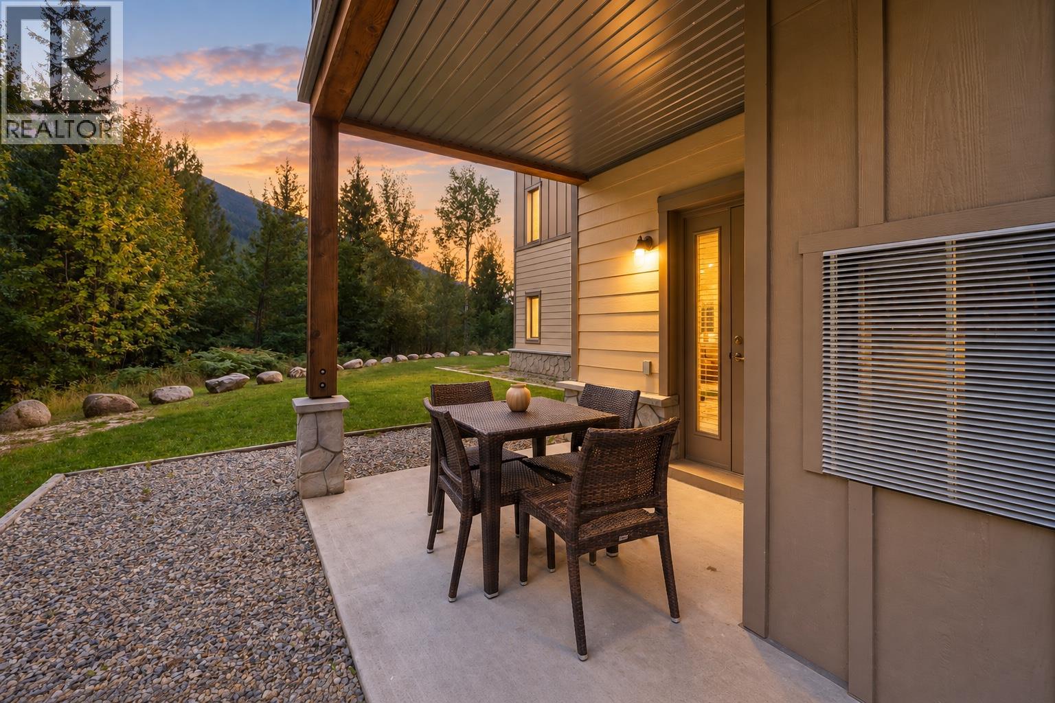 16310 Woolgar Road Unit# 216, Crawford Bay, British Columbia  V0B 1E0 - Photo 4 - 10400888