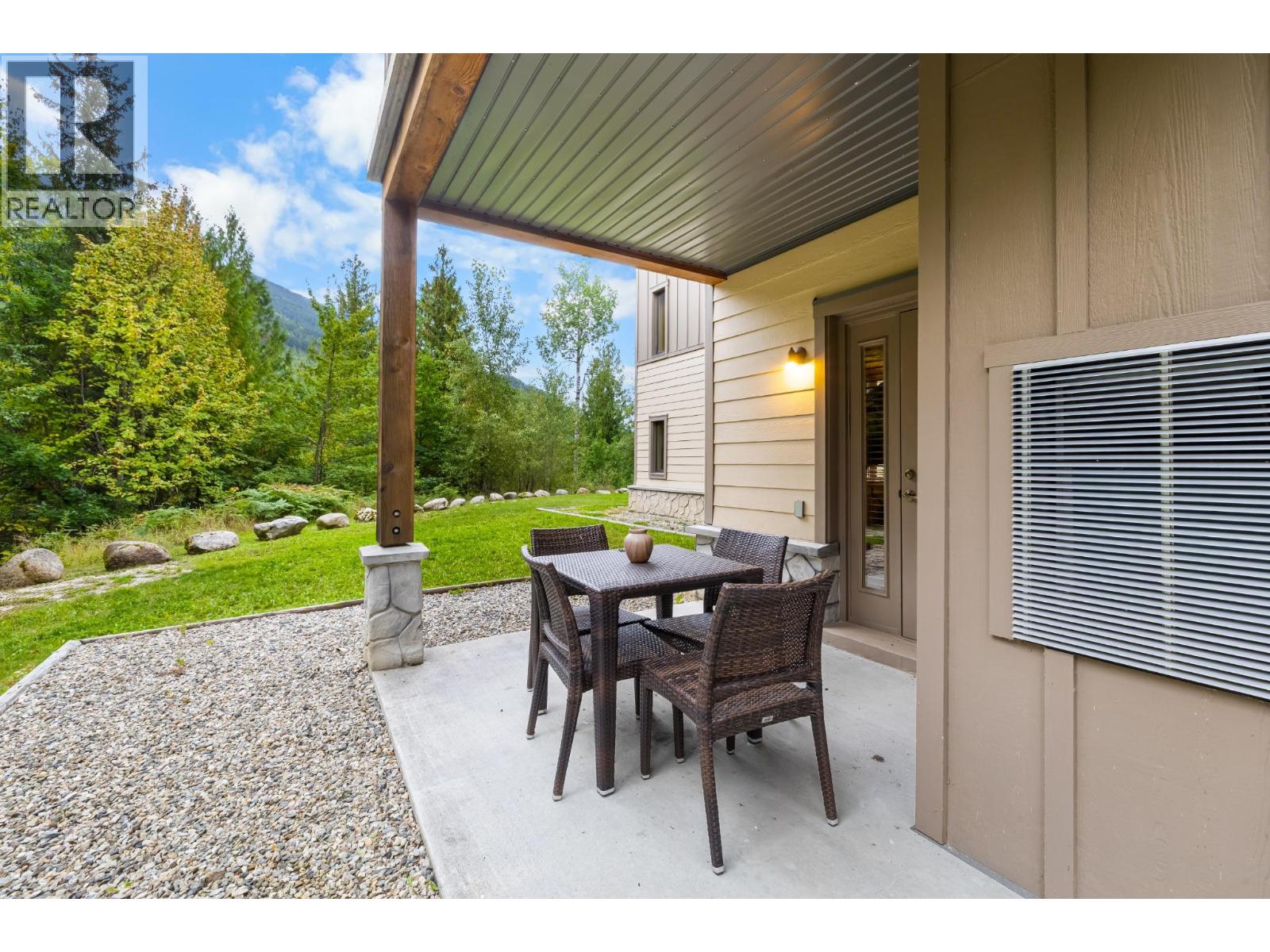 16310 Woolgar Road Unit# 216, Crawford Bay, British Columbia  V0B 1E0 - Photo 5 - 10400888