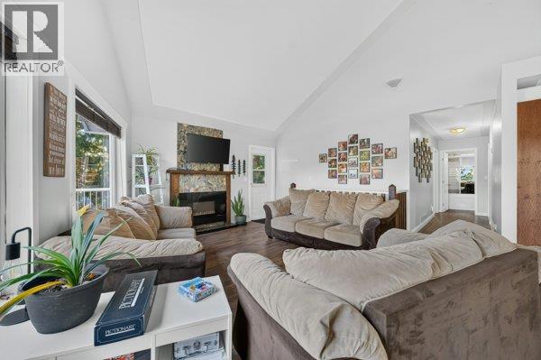 996 Arras Road, Sorrento, British Columbia  V0E 2W1 - Photo 12 - 10401013