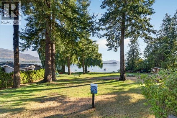 996 Arras Road, Sorrento, British Columbia  V0E 2W1 - Photo 19 - 10401013
