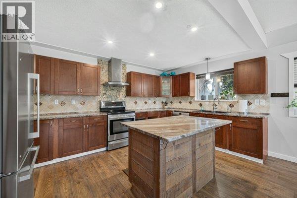 996 Arras Road, Sorrento, British Columbia  V0E 2W1 - Photo 2 - 10401013