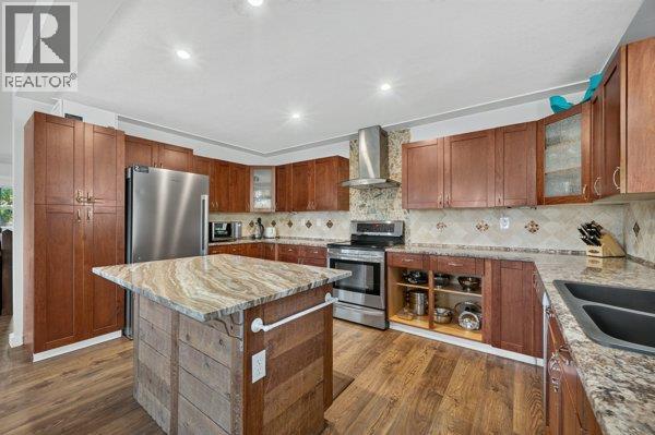 996 Arras Road, Sorrento, British Columbia  V0E 2W1 - Photo 4 - 10401013