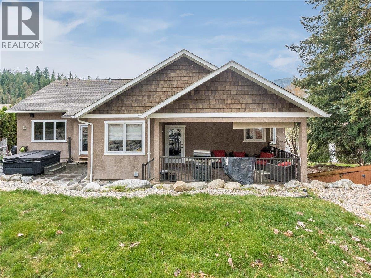 2455 Colin Crescent, Trail, British Columbia  V1R 4T4 - Photo 1 - 10400751