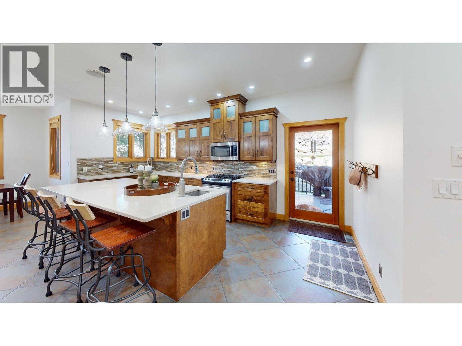 2455 Colin Crescent, Trail, British Columbia  V1R 4T4 - Photo 12 - 10400751