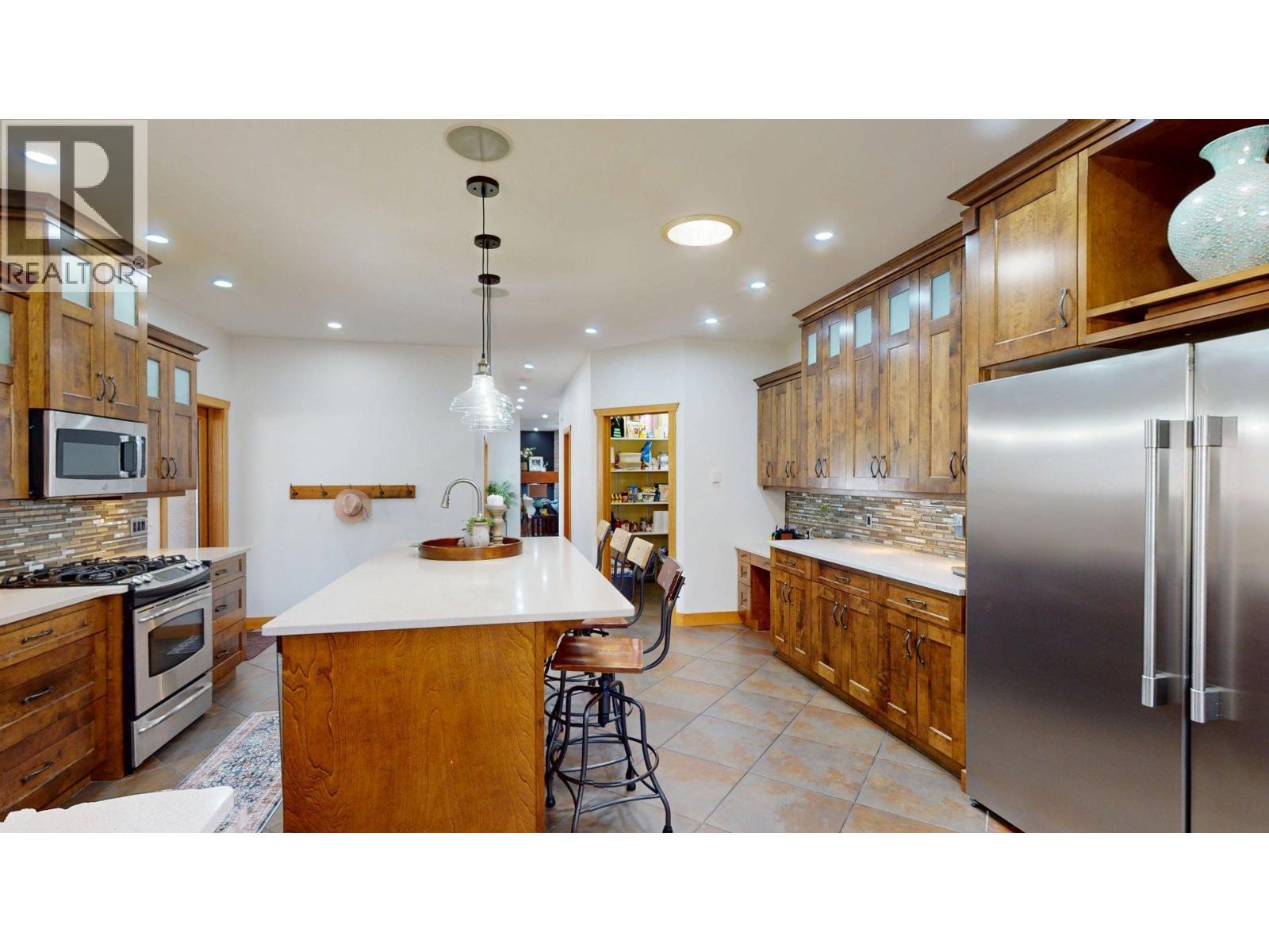 2455 Colin Crescent, Trail, British Columbia  V1R 4T4 - Photo 17 - 10400751