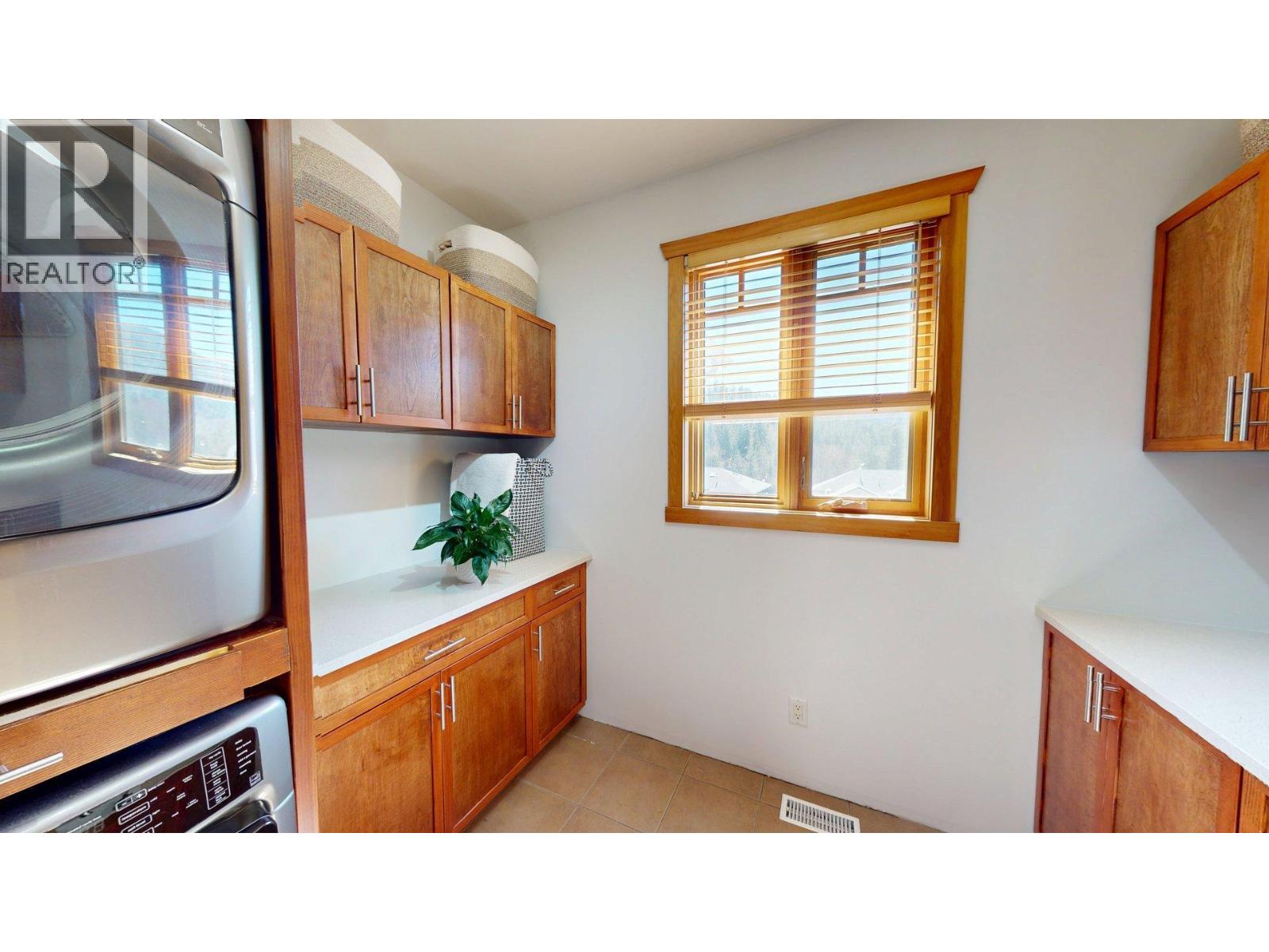 2455 Colin Crescent, Trail, British Columbia  V1R 4T4 - Photo 30 - 10400751