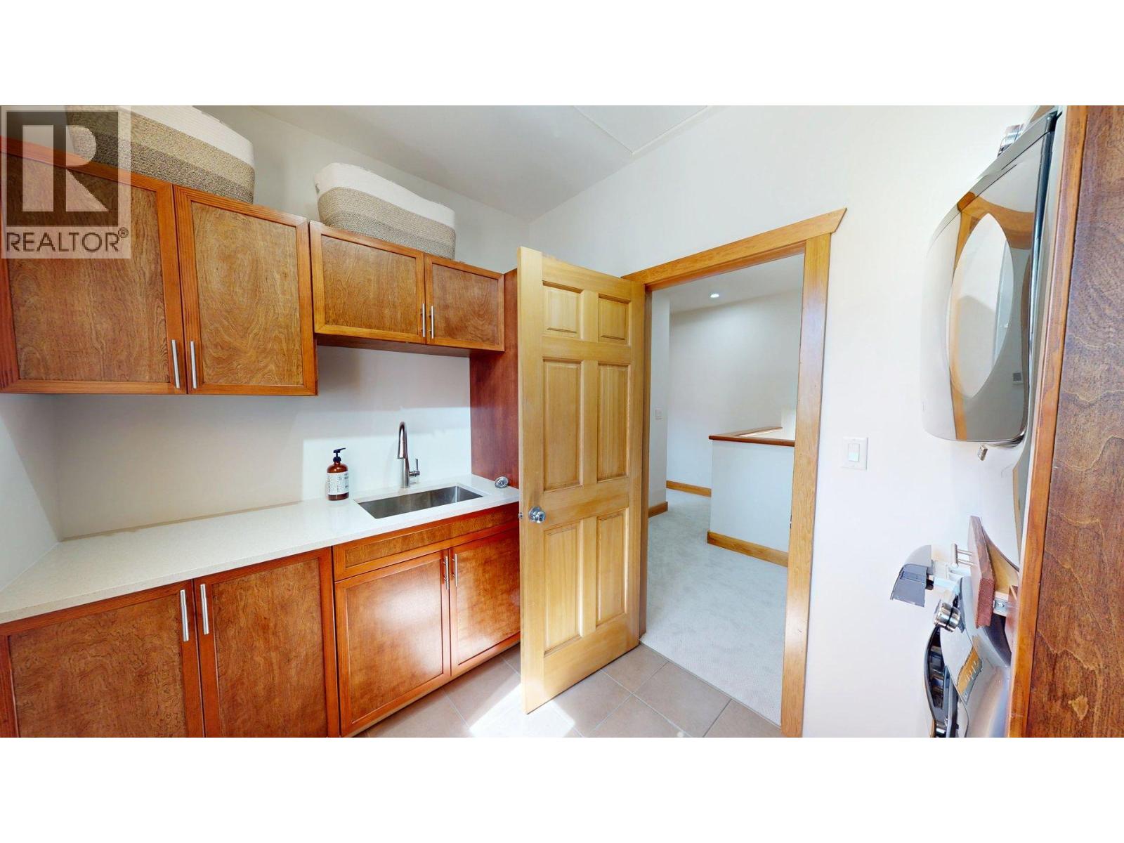2455 Colin Crescent, Trail, British Columbia  V1R 4T4 - Photo 31 - 10400751