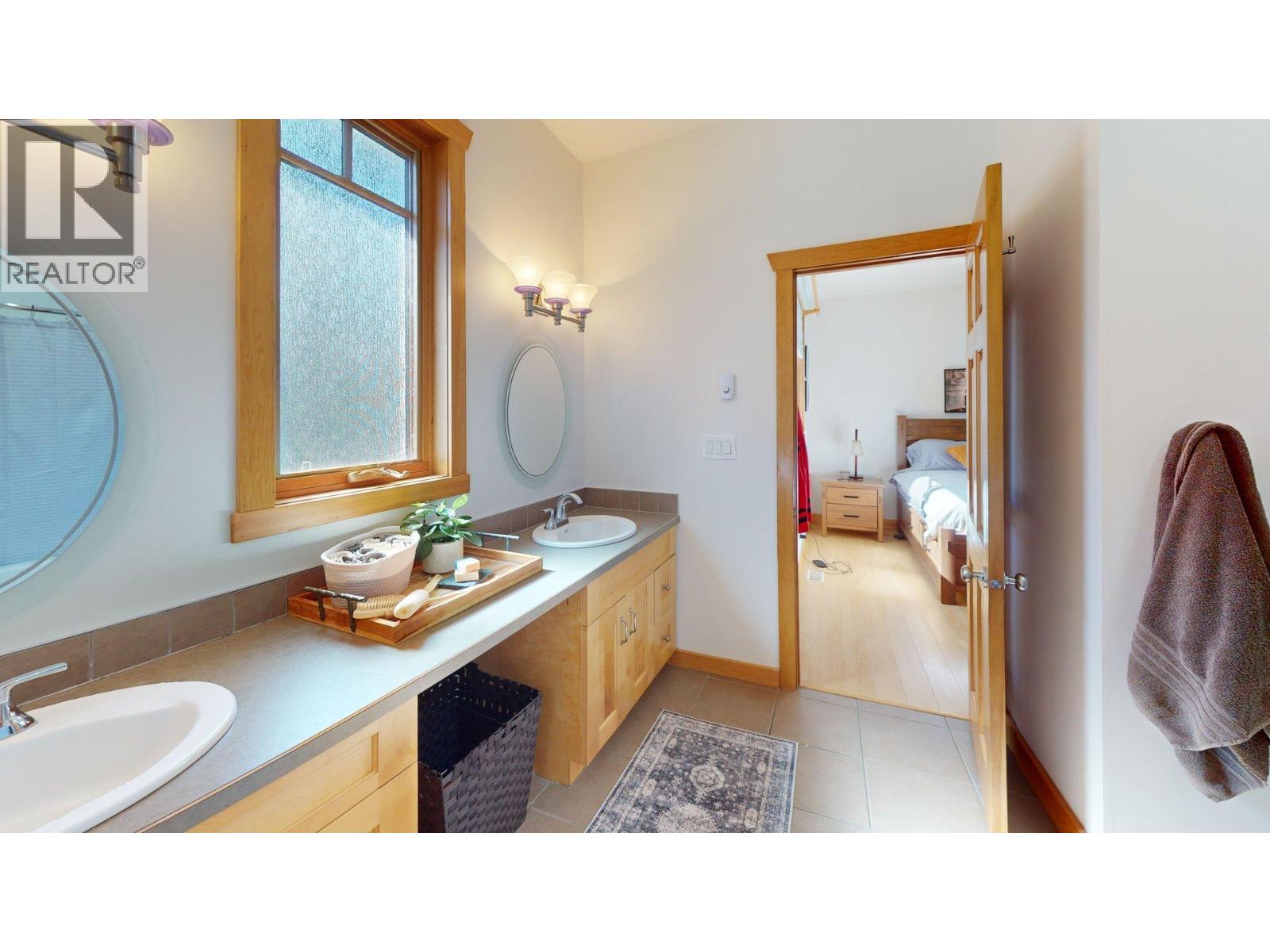 2455 Colin Crescent, Trail, British Columbia  V1R 4T4 - Photo 35 - 10400751