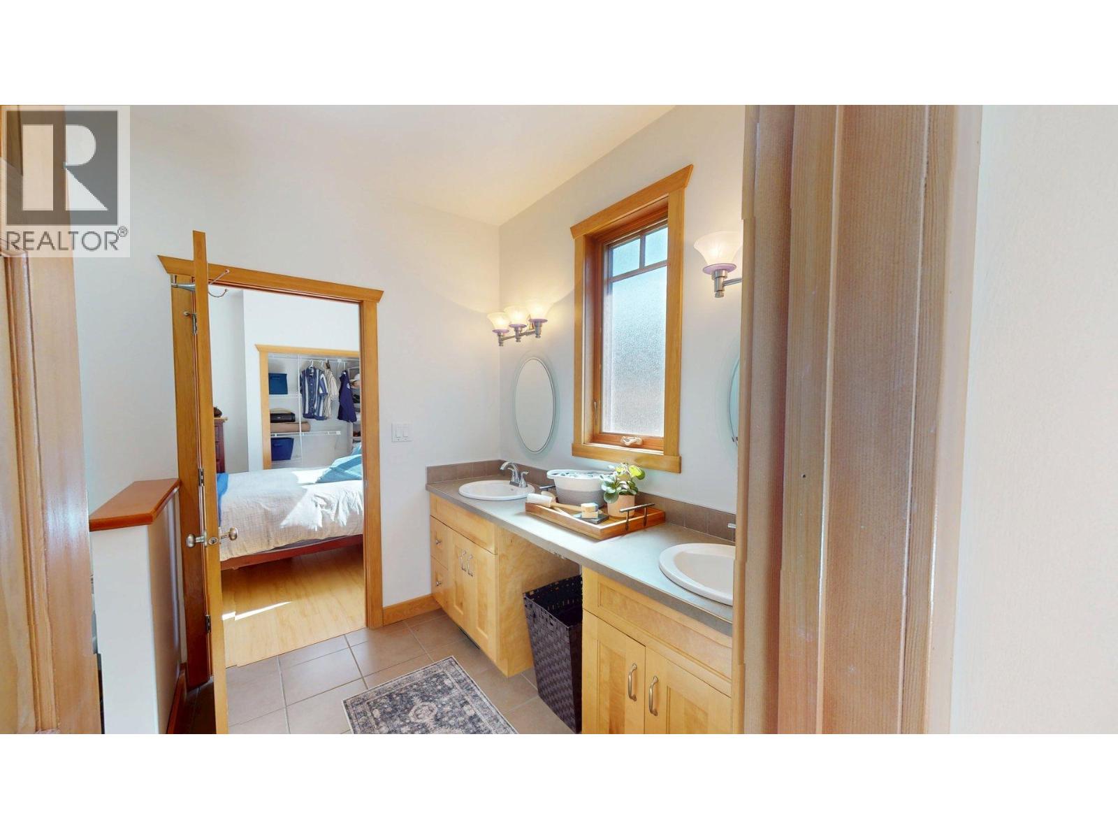 2455 Colin Crescent, Trail, British Columbia  V1R 4T4 - Photo 36 - 10400751