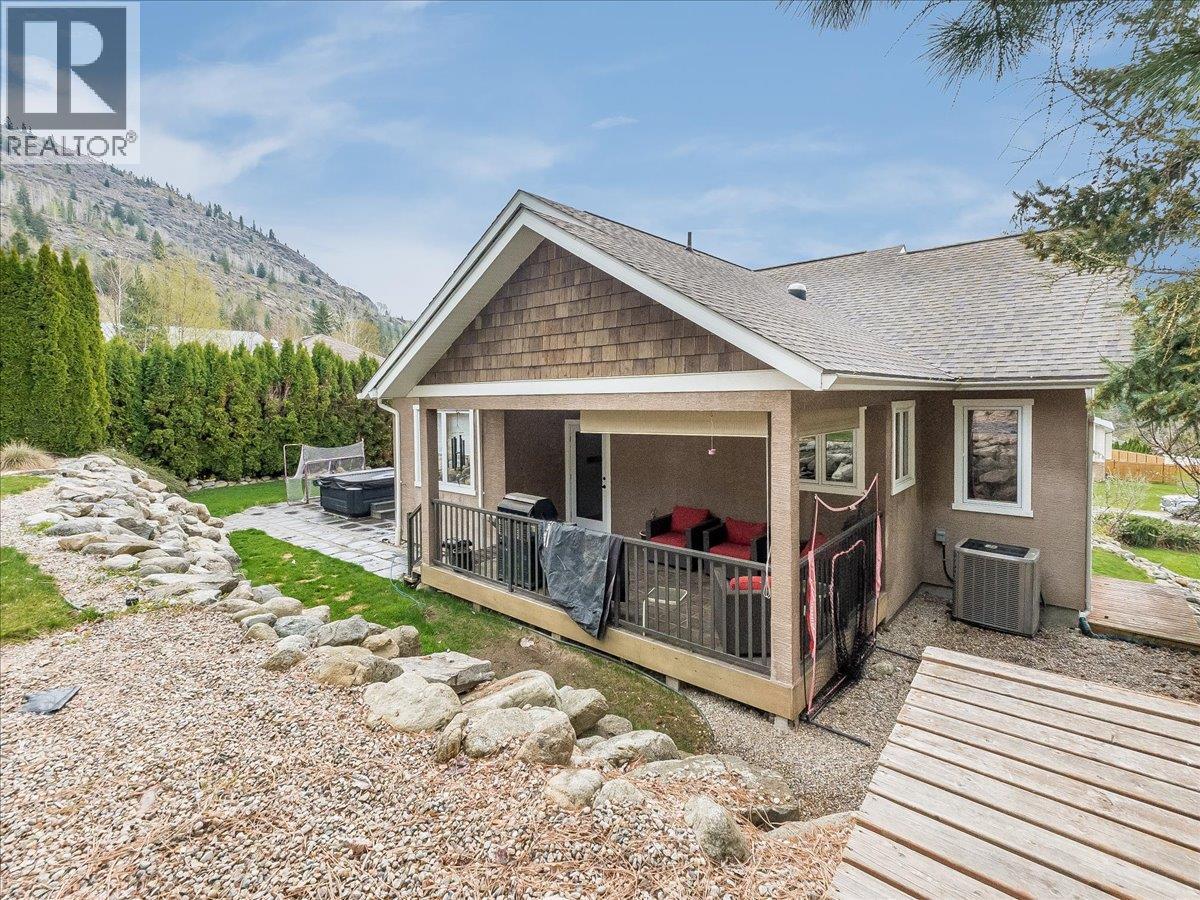 2455 Colin Crescent, Trail, British Columbia  V1R 4T4 - Photo 53 - 10400751