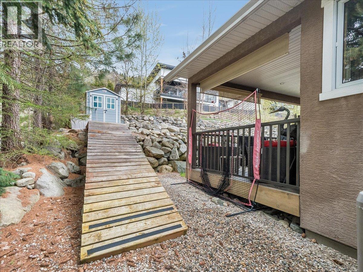 2455 Colin Crescent, Trail, British Columbia  V1R 4T4 - Photo 57 - 10400751