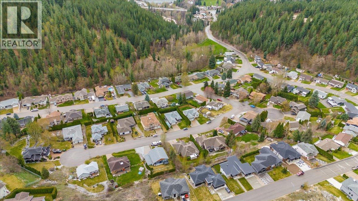 2455 Colin Crescent, Trail, British Columbia  V1R 4T4 - Photo 72 - 10400751
