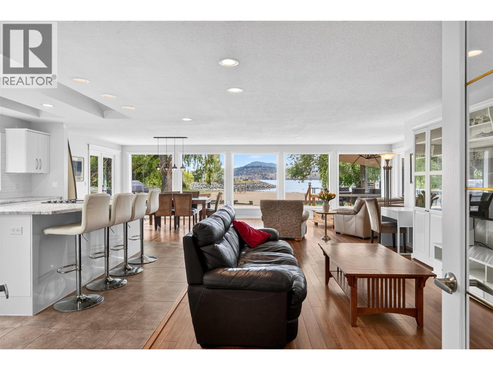 998 Manhattan Drive, Kelowna, British Columbia  V1Y 1H5 - Photo 10 - 10401048